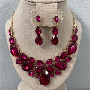 Elegant magenta Necklace and Earring Set